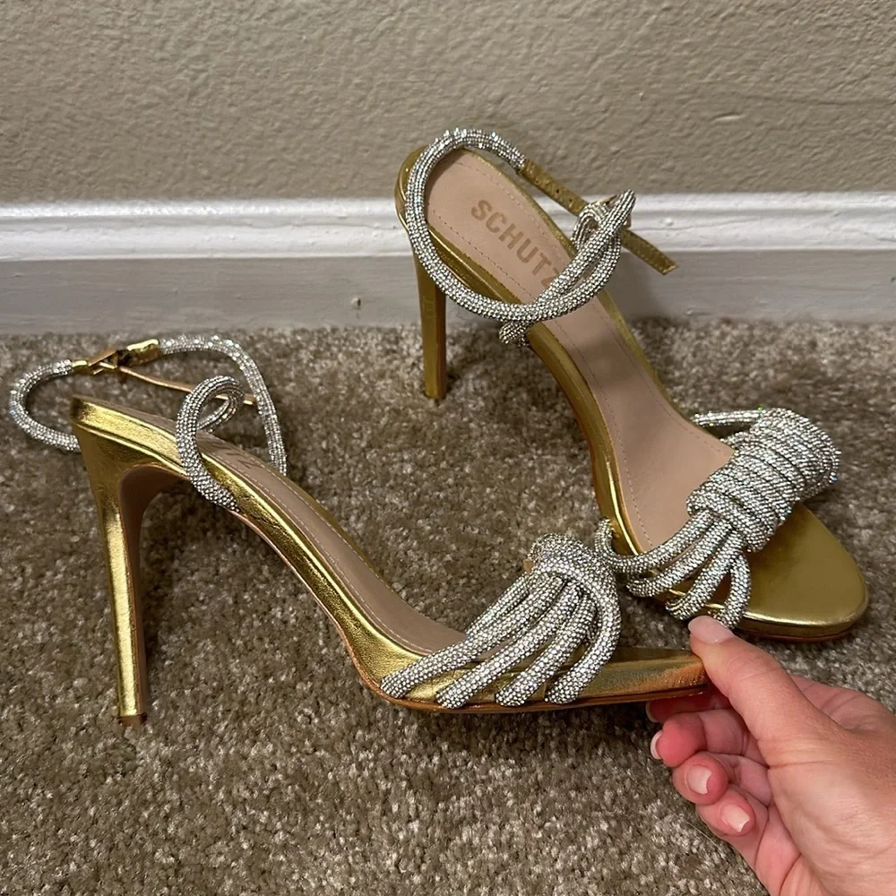 Schutz Jewel heeled sandal size 6 worn for ONE PHOTO - Picture 2 of 4